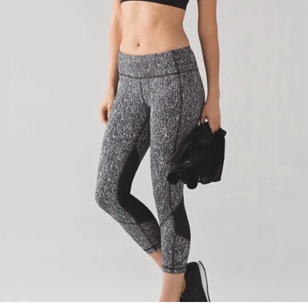 lululemon athletica Gray Marl and Black Performance Capri Leggings size 12